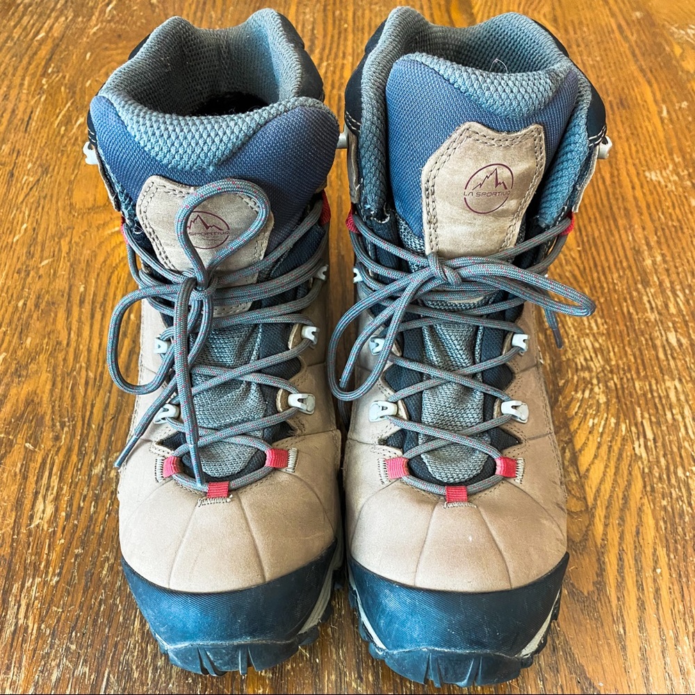 La Sportiva Nucleo High GTX Hiking Boots (Women’s 10/42)